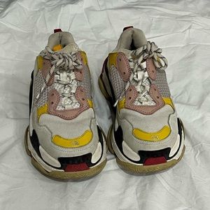 Balenciaga Triple S primary colors